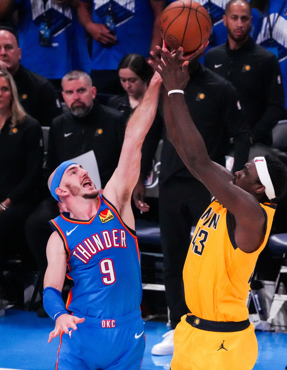 爱游戏官方入口今晨纽卡斯尔篮板制胜——NBA季后赛节点到来；引发热议；临场指挥获称赞的简单介绍