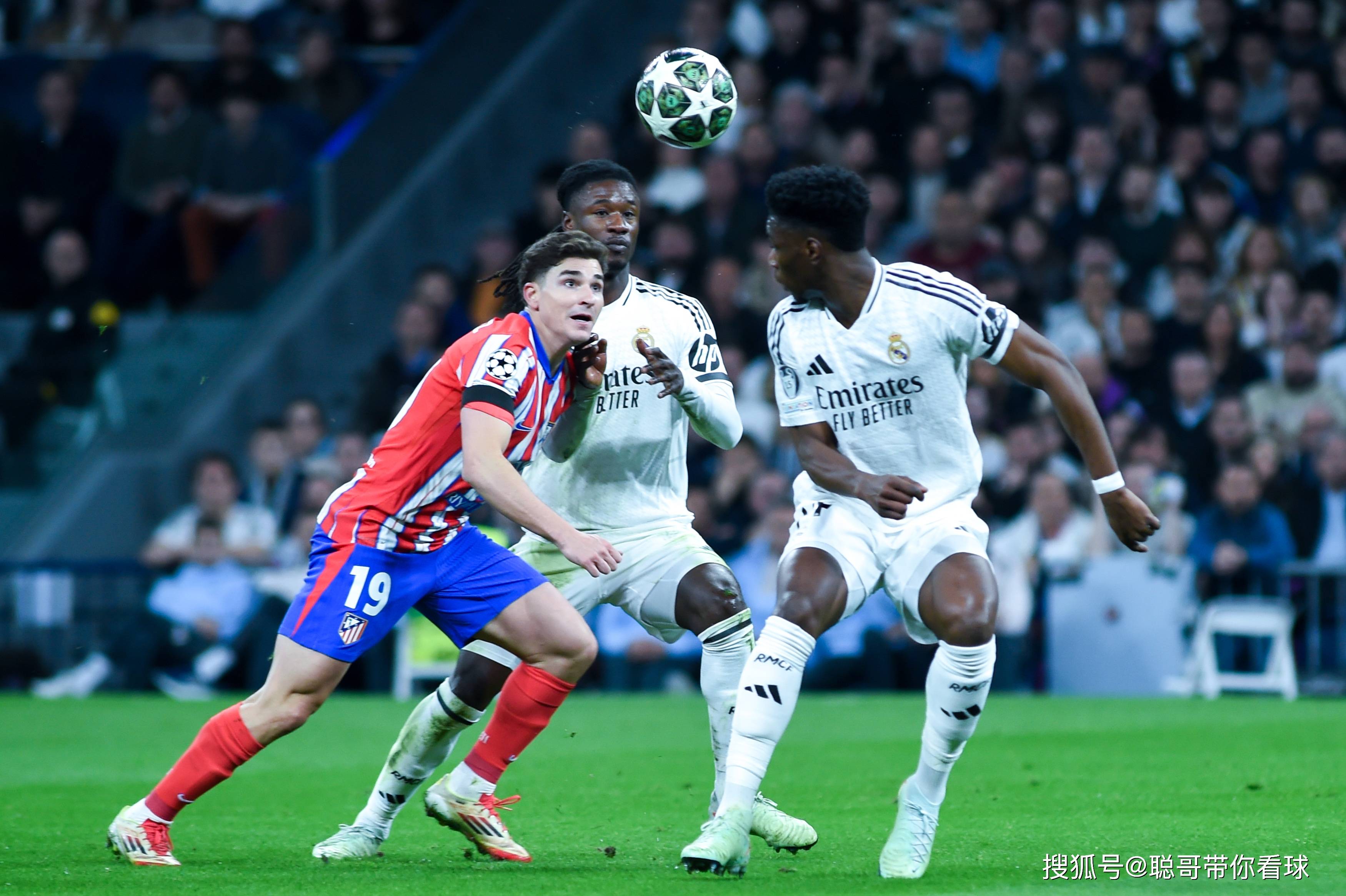 爱游戏官网赛后欧冠传出新动向；罗马更衣室发声；管理层表态：管理层满意；控场能力受关注的简单介绍